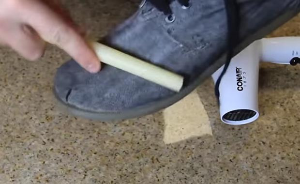 Mumu ayakkabınısına sürüp fön ile ısıtınca... - Resim: 2