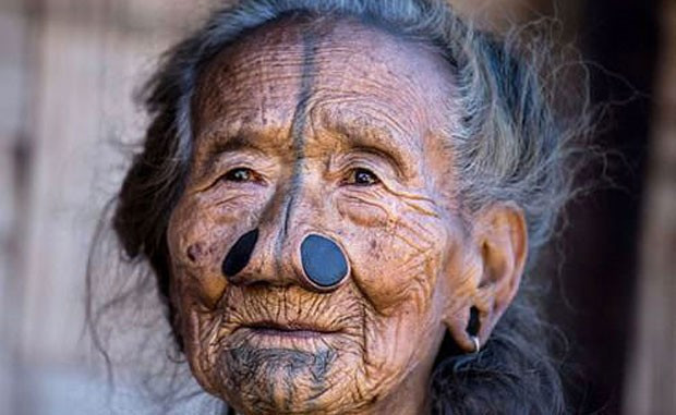 Bu kadının 4 tane burun deliği var inanılmaz! - Resim: 3