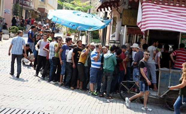 İzmir'e Suriyeli sığınmacıların akını - Resim: 1