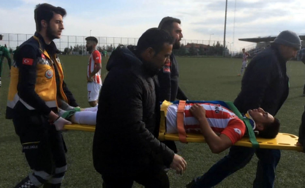 Yeşil sahada korkunç olay! Yürekler ağza geldi - Resim: 2