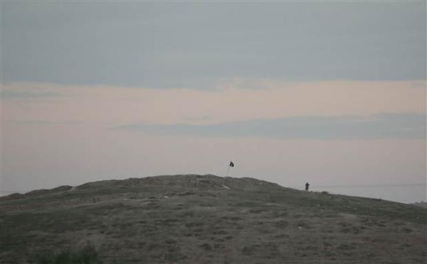 IŞİD'in ele geçirdiği tepeye ağır bombardıman - Resim: 4