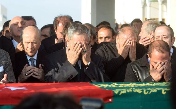 Oktay Vural'In acısı yürekleri sızlattı - Resim: 1