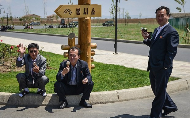 Kuzey Kore'yi ilk defa böyle göreceksiniz ezber bozan görüntüler - Resim: 1