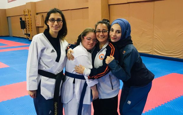 13 yaşındaki Down Sendromlu Kevser Dünya Şampiyonu oldu - Resim: 1