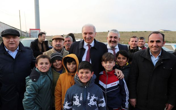 Mevlüt Uysal gençler için ayağa kalktı - Resim: 0