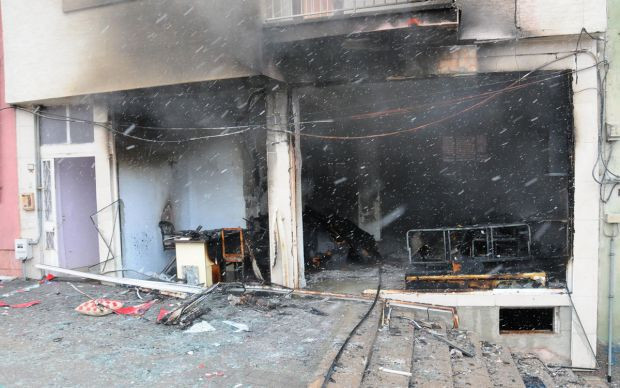 Eskişehir'de koltuk döşeme atölyesinde patlama! - Resim: 0