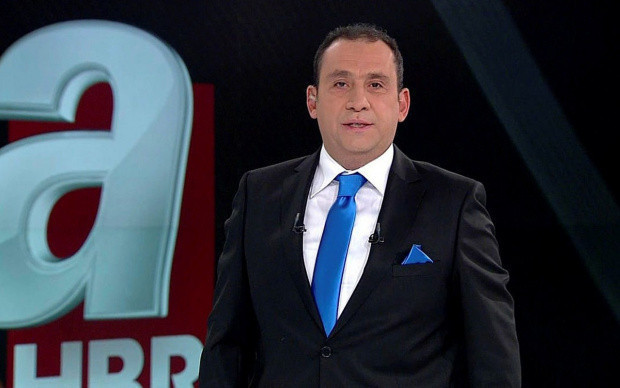 İsmail Küçükkaya'dan Erkan Tan'a selam! Ver mehteri - Resim: 0