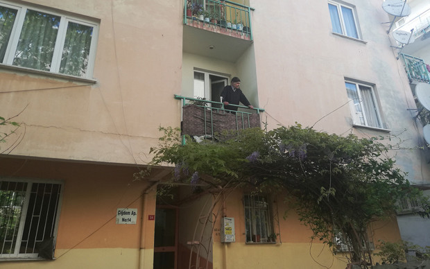 Avcılar'da 5 katlı bina çökme riski nedeniyle boşaltıldı - Resim: 0