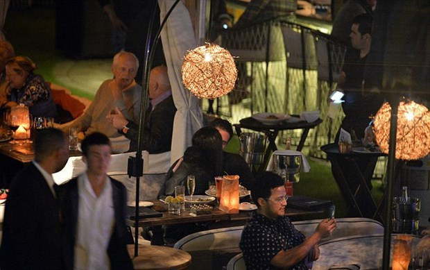 Adriana Lima dudak dudağa yeni sevgilisine bakın - Resim: 2