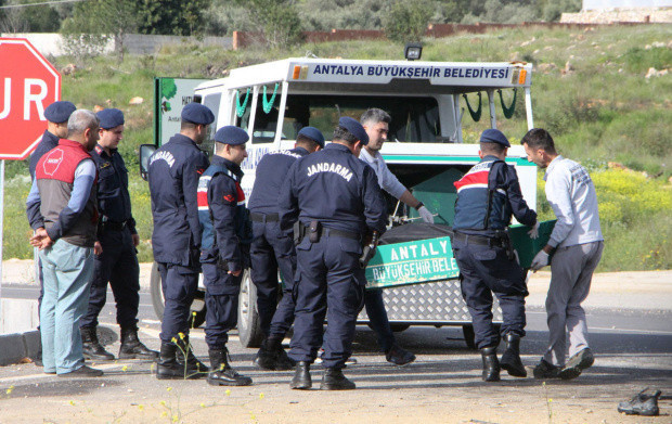 Antalya'da korkunç kaza! Komutan ölüm haberini veremedi - Resim: 0