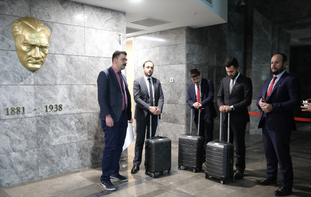 AK Parti İstanbul seçim sonuçlarının iptali için YSK'ya başvurdu - Resim: 1