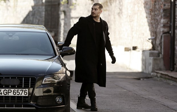 İçerde bitiyor ama Çağatay Ulusoy hayranlarına müjde - Resim: 3