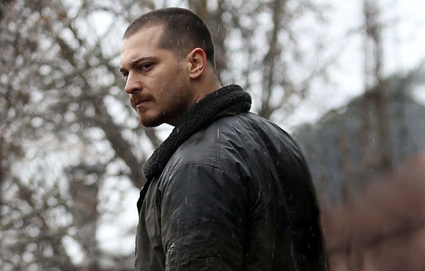 İçerde bitiyor ama Çağatay Ulusoy hayranlarına müjde - Resim: 4
