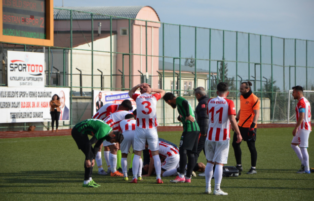 Yeşil sahada korkunç olay! Yürekler ağza geldi - Resim: 1