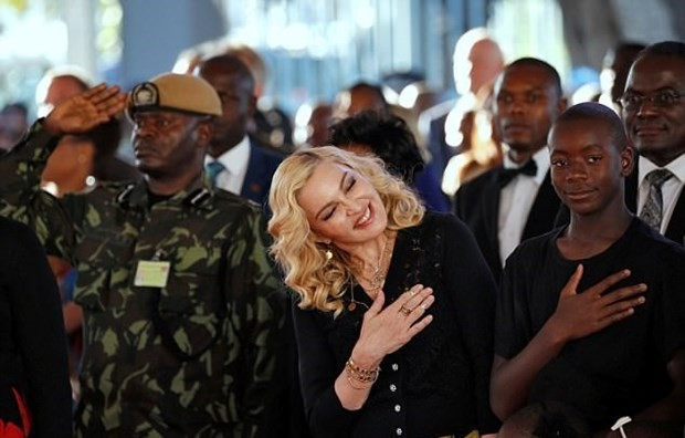 Madonna,evlat edindiği kızının adıyla hastane açtı - Resim: 3