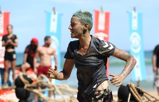 Survivor Berna Öztürk daha fazla dayanamadı terk etti - Resim: 1
