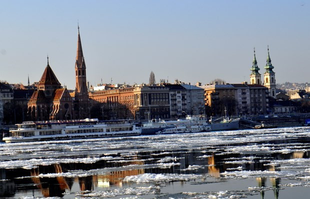 Tuna nehri dondu! - Resim: 2