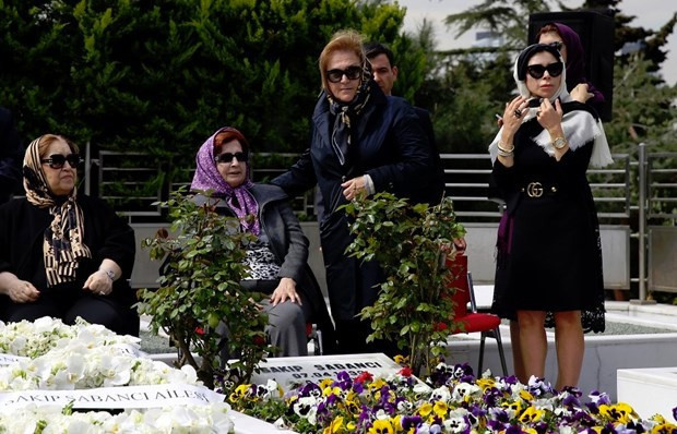 Sakıp Sabancı vefatının 13. yıldönümünde mezarı başında anıldı - Resim: 2