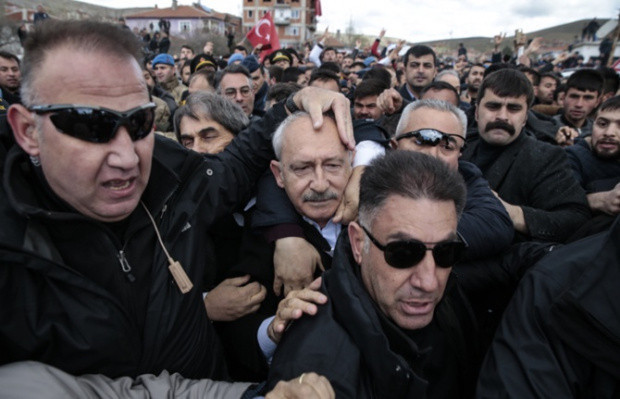 Emniyet Genel Müdürü Celal Uzunkaya Kılıçdaroğlu'na saldırı anını anlattı - Resim: 0