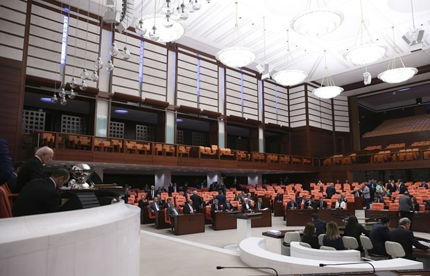 Milletvekillerinden bakanlara tebrik yağmuru - Resim: 1