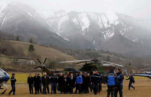 Fransa'da düşen uçaktan ilk görüntüler - Resim: 4