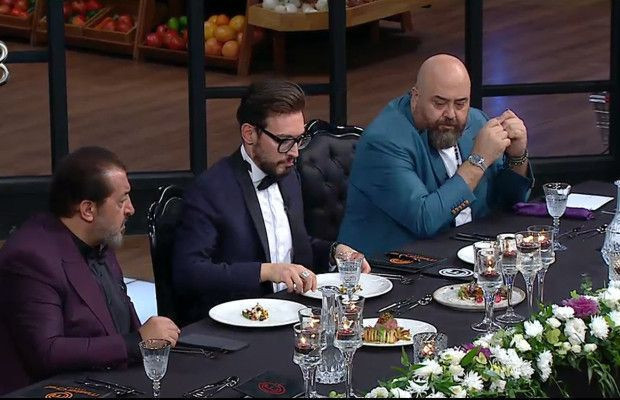 Jüri değişti Masterchef'te dolarla maaş krizi! Mehmet Yalçınkaya ayrıldı Acun Ilıcalı bakın kimi buldu? - Resim: 4