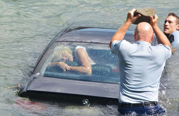 Yeni Zelanda'da film gibi kurtarma operasyonu - Resim: 1