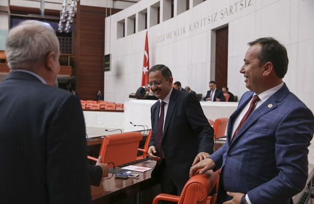 Milletvekillerinden bakanlara tebrik yağmuru - Resim: 4