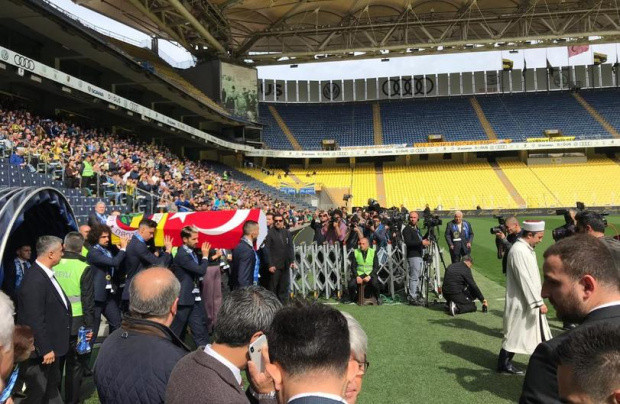 Can Bartu'nun kızından veda törenine damga vuran sözler - Resim: 0