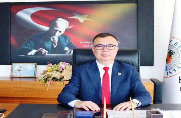 Çanakkale'deki borç afişi CHP'lileri kızdırdı - Resim: 0