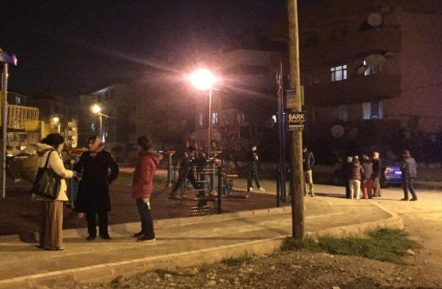 Çanakkale'de korkutan deprem: İstanbul'da da hissedildi! - Resim: 1