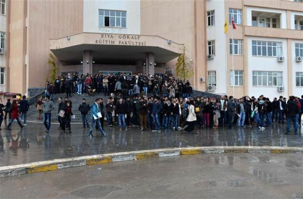 Dicle Üniversitesi'nde gerginlik ve müdahale - Resim: 2