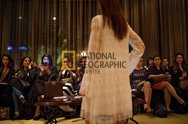 Burası Suudi Arabistan! Kadınlarının instagram pozları olay! - Resim: 2