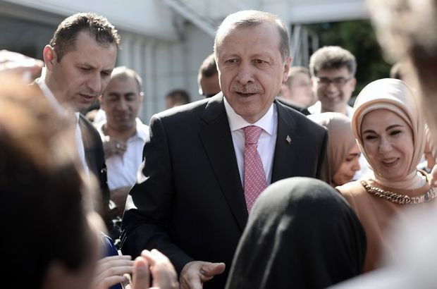 Perihan Savaş'ın türbanlı haline bakın! Emine Erdoğan'ı... - Resim: 3