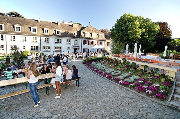 Bu okula gitmek çok para istiyor! Bakın ne kadar? - Resim: 2