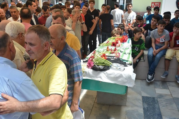 Kaza kurbanı çocuklar toprağa verildi - Resim: 2