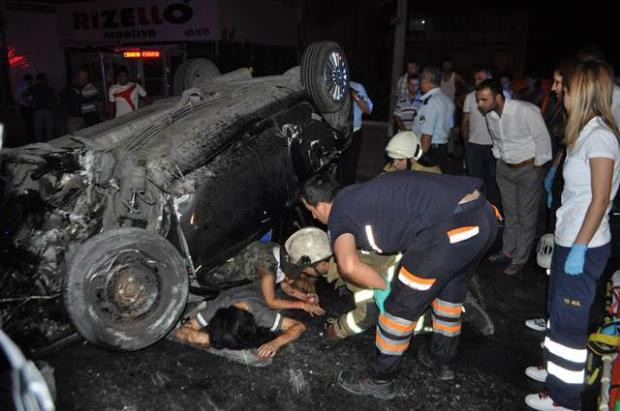 2 kadın bu halde kurtarılmayı bekledi! Feci kaza - Resim: 4