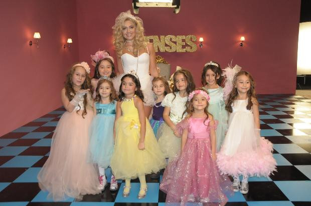 Hadise yine kilo aldı - Resim: 3