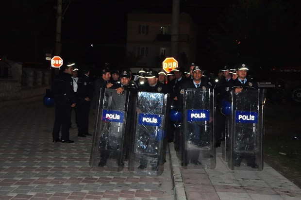 Bin polisle seçim operasyonu - Resim: 2