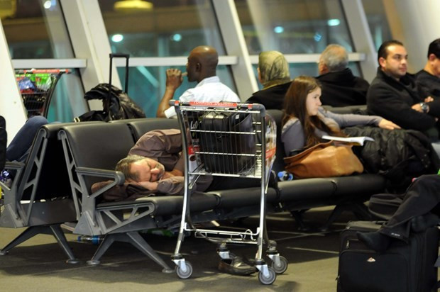 Atatürk havalimanı otele döndü - Resim: 3