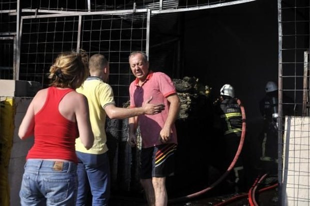 Sanayi sitesinde 10 işyeri kül oldu - Resim: 3