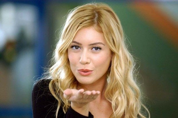 Sinem Kobal Netflix dizisinde rol alacak  - Resim: 1