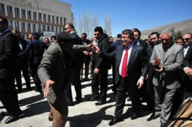 İçişleri Bakanı'ndan şaşırtan hareket - Resim: 4