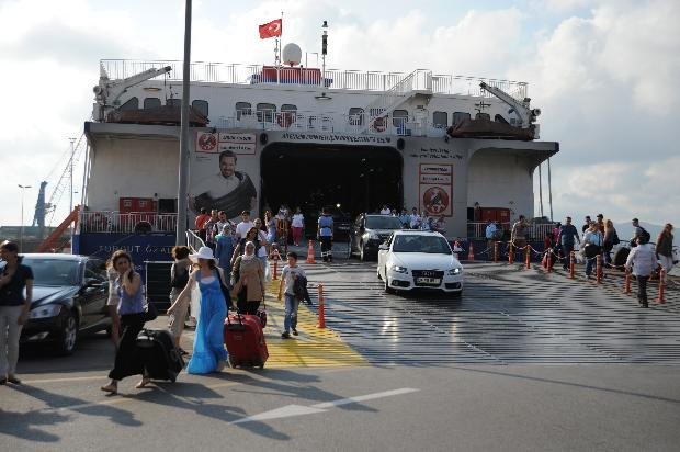 Bayram yolları felç etti - Resim: 4