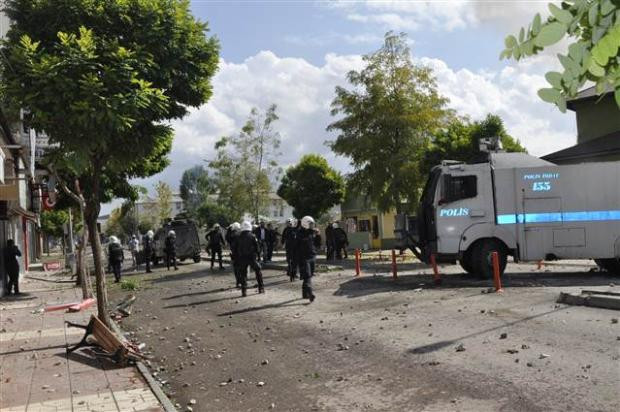 Patnos'ta her şeyi yaktılar - Resim: 4