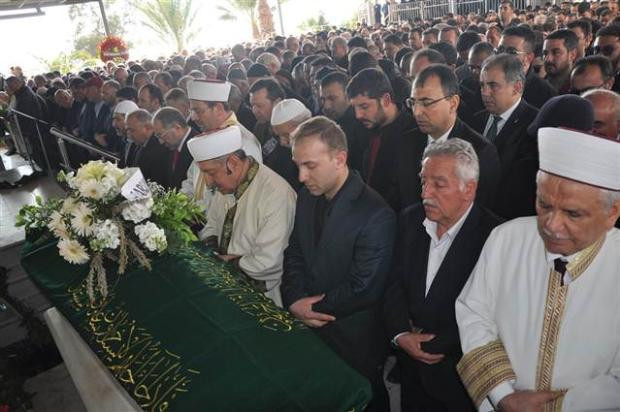 İmam baba oğlunun cenaze namazını kıldırdı - Resim: 1