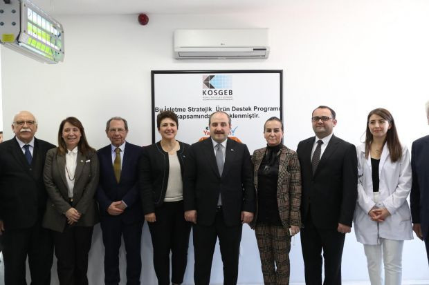 Sanayi ve Teknoloji Bakanı Varank, Türkiye'nin ilk kuduz antiserumu laboratuvarda - Resim: 1