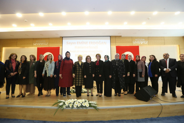 Emine Erdoğan Gaziantep'te Engelsiz Yaşam Merkezi'ni ziyaret etti - Resim: 4