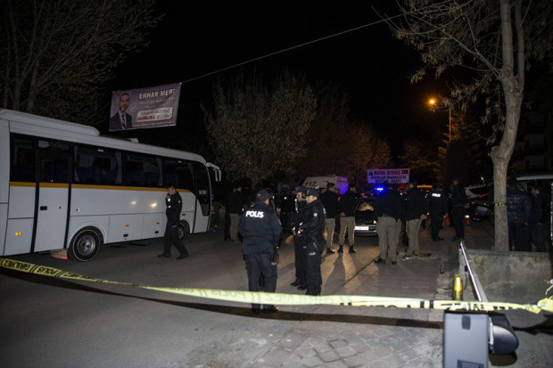 Komiser yardımcısı Yeliz Y. nişanlısı polis memurunu vurup intihar etti - Resim: 0