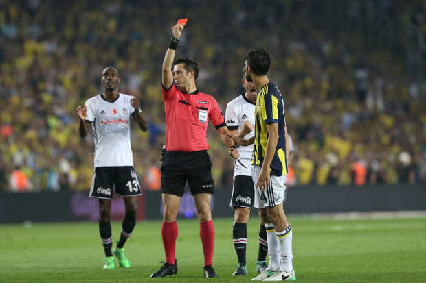 Fenerbahçe-Galatasaray derbisinin hakemi belli oldu - Resim: 0